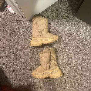 Yeezy NSLTD Boot Khaki